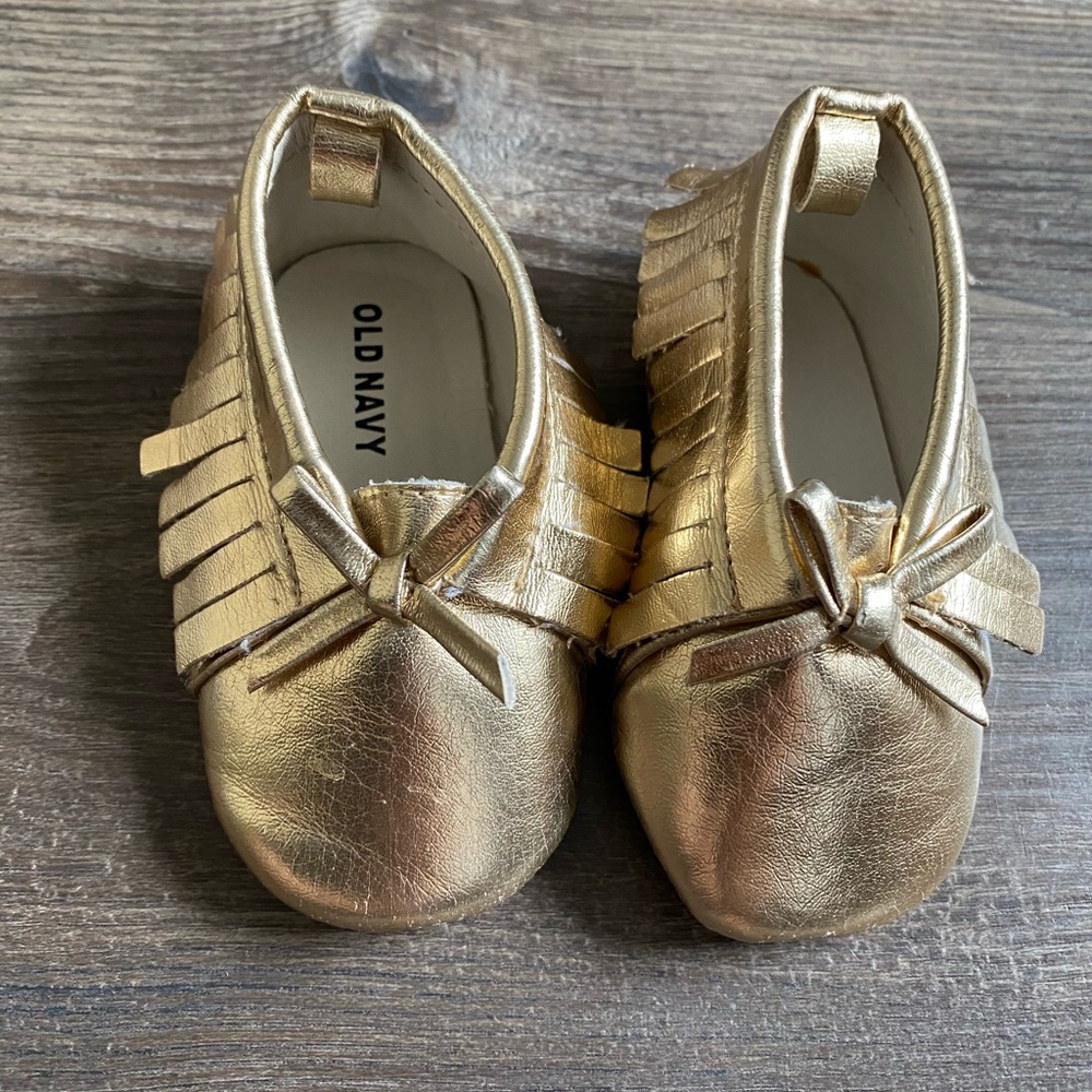 Gold moccasins, baby size 2.5 (6-9 months)